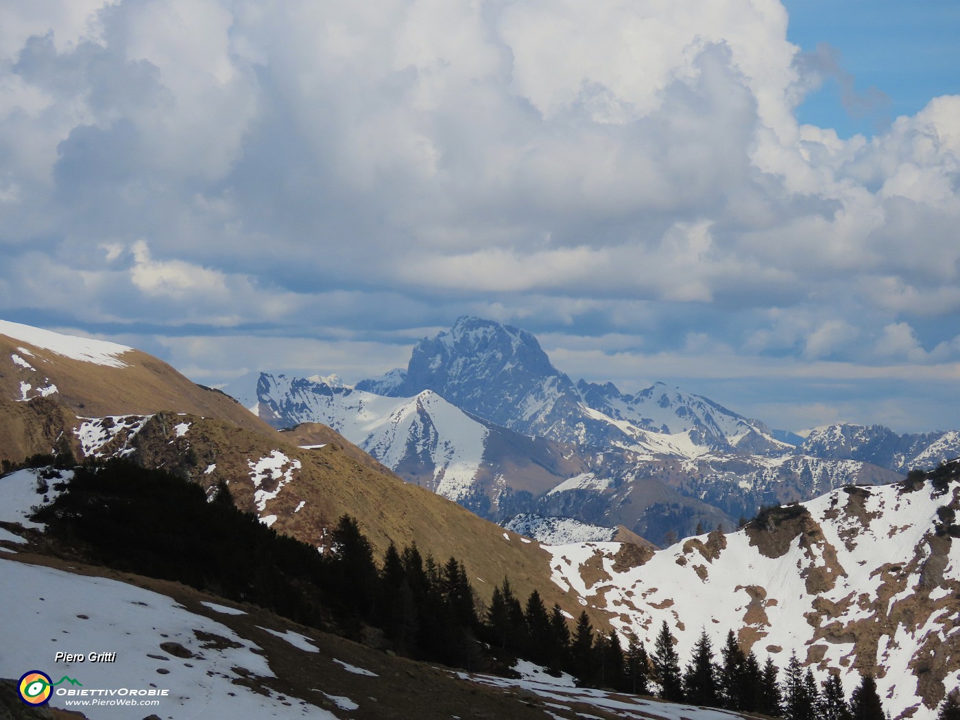 55 E con vista, lontano, in Presolana.JPG